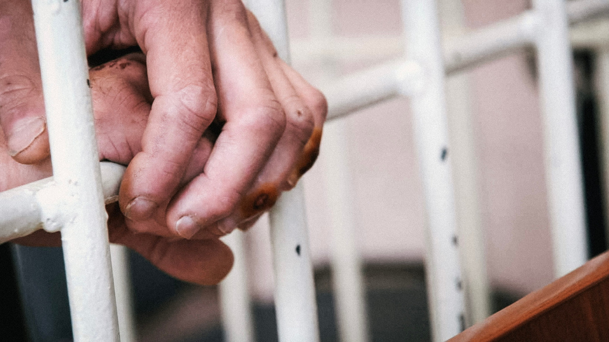     Одному бывшему заключенными отказали в прошении.