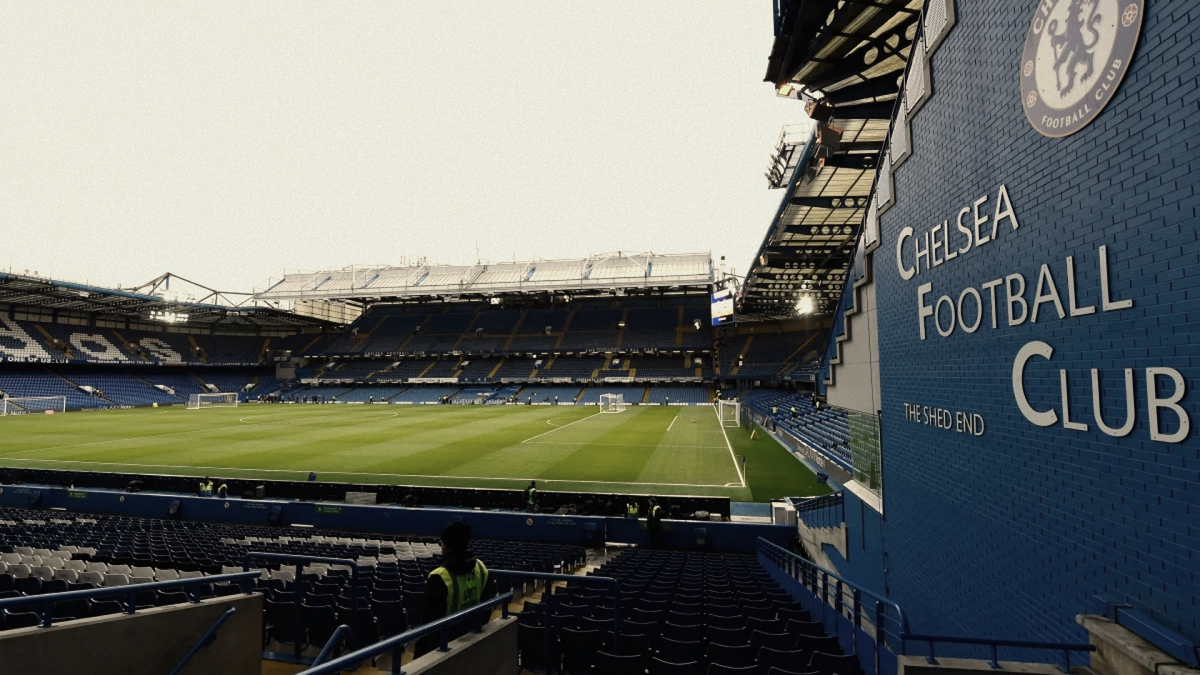 Все хотят попасть на лучшие места, но, к сожалению, не у всех есть на это деньги :(