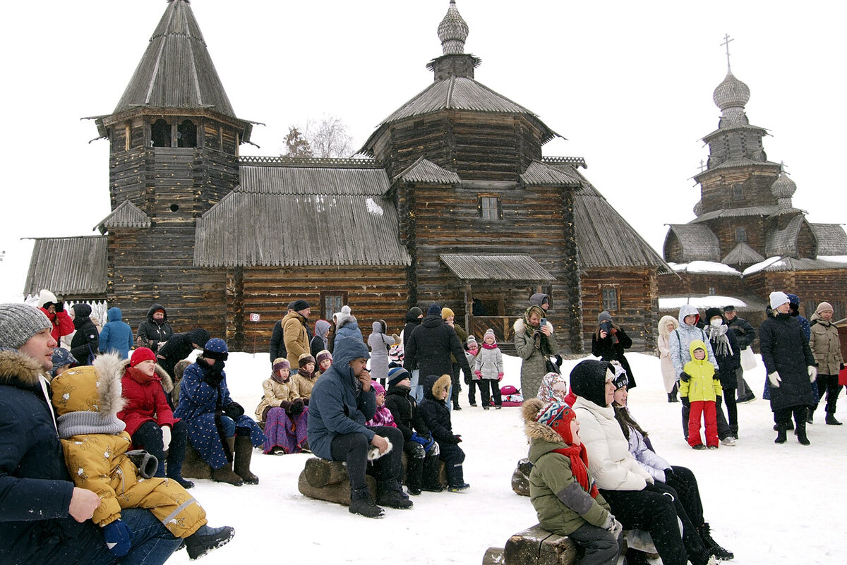 Новогодний суздаль фото. Масленица музей деревянного зодчества Суздаль. Масленица в Суздале 2021. Масленица в Суздале. Масленица в музее деревянного зодчества.