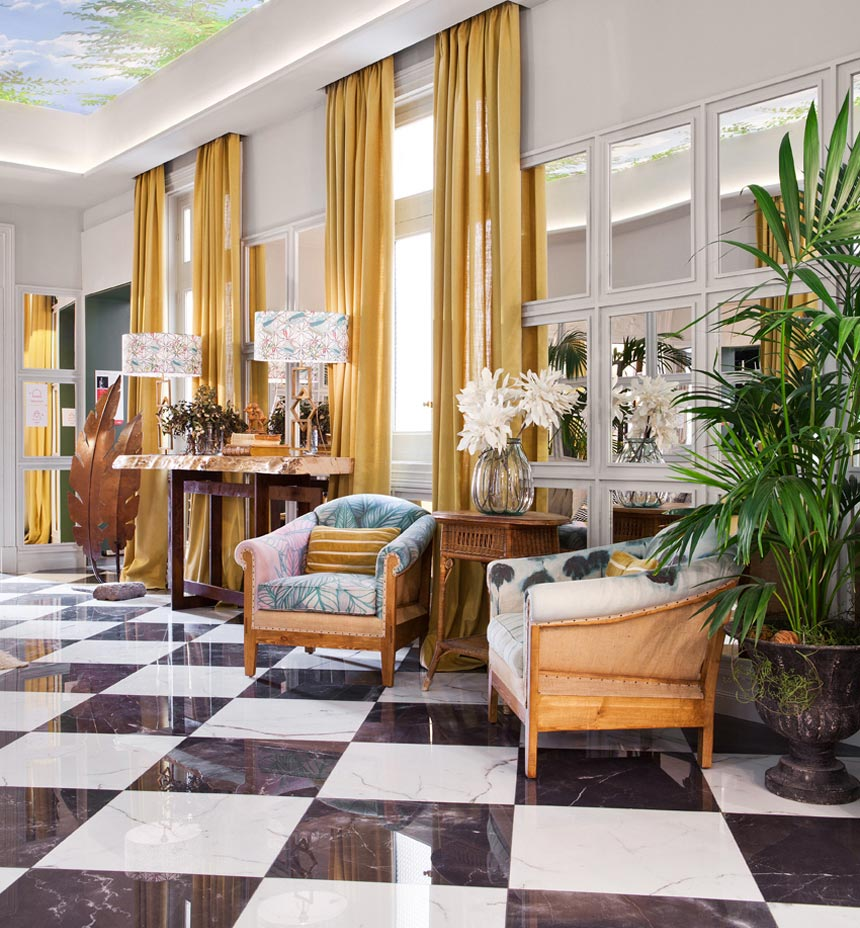 Холл "El Lobby de los Espejos"