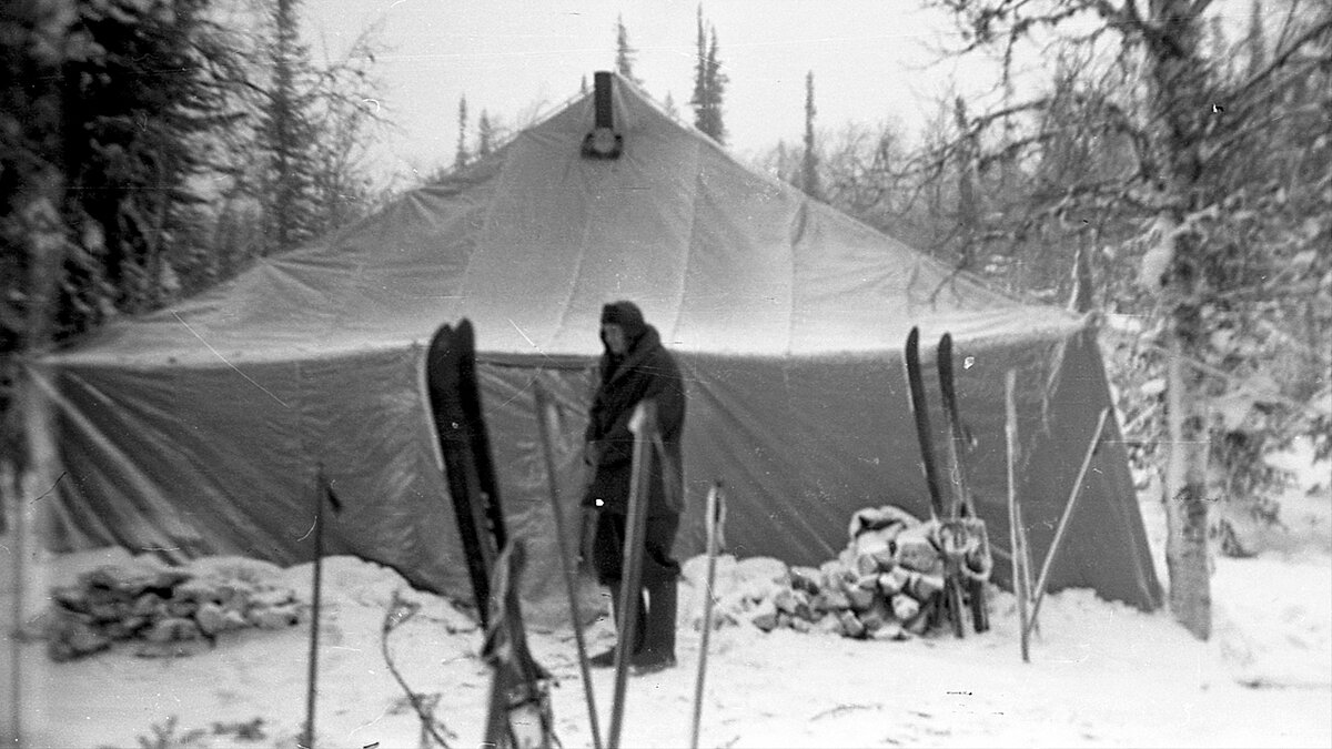 Перевал Дятлова. Лагерь поисковых отрядов.