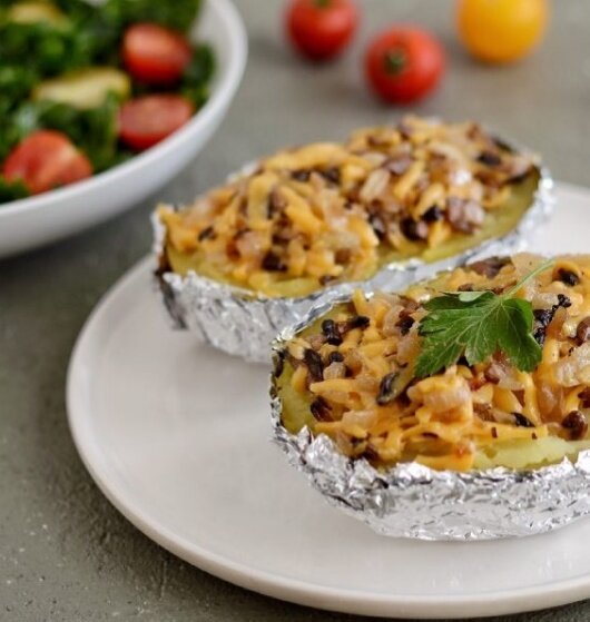 На фото -вариант сервировки блюда