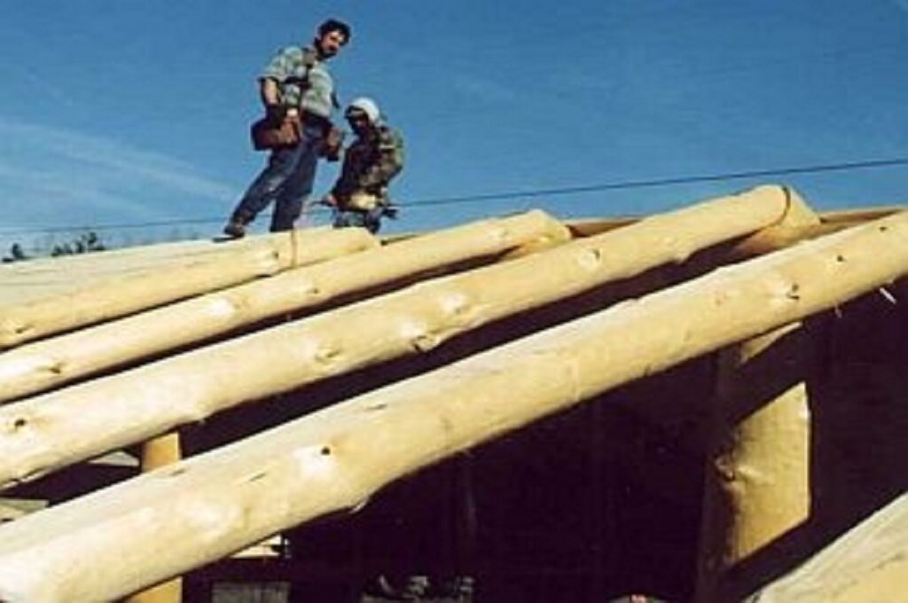 Брус для создания стропильной конструкции - фото с сервиса Яндекс.Картинки