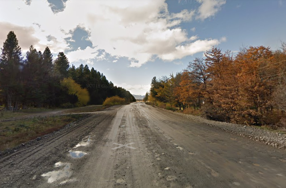 Патагонские леса в предгорьях Анд в начале осени (окрестности города Эскель, провинция Чубут, Аргентина)