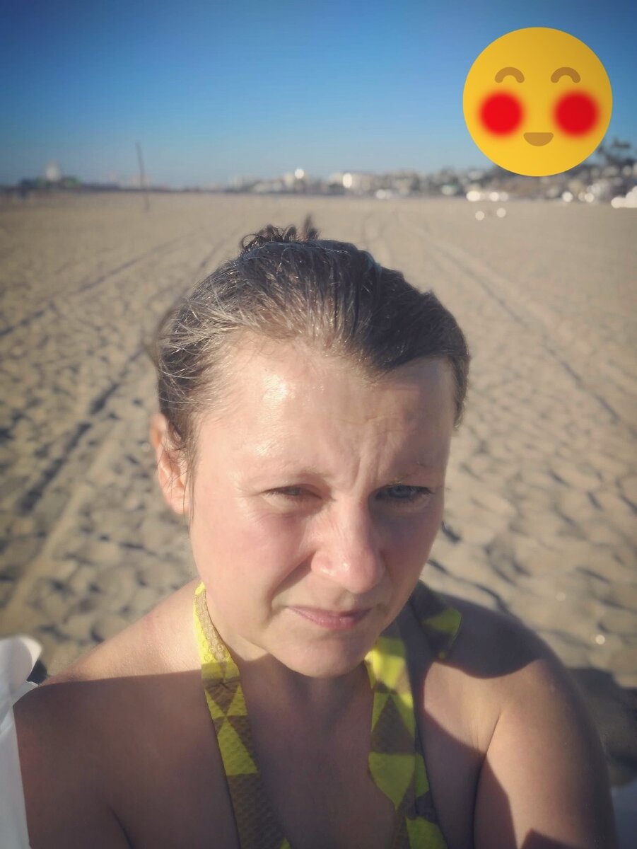 Это я и широкий берег Тихого океана в Лос Анджелесе, позапрошлый год