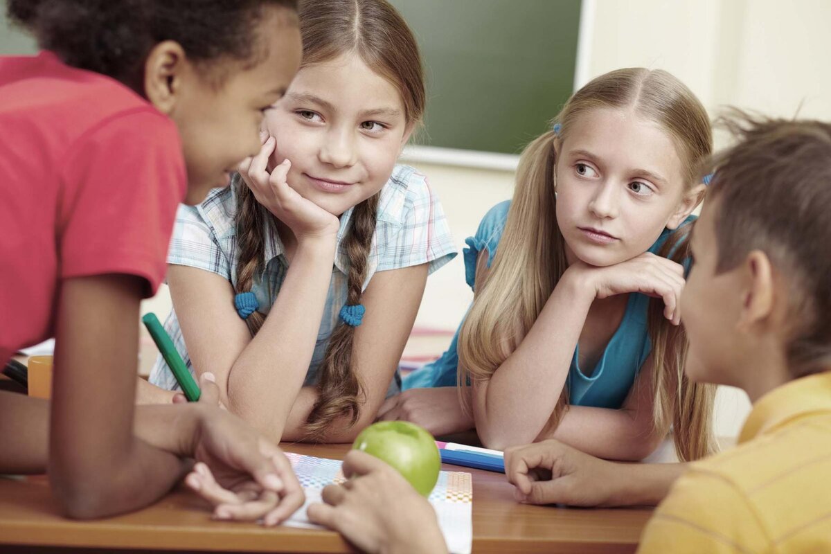 Девочки в классе 