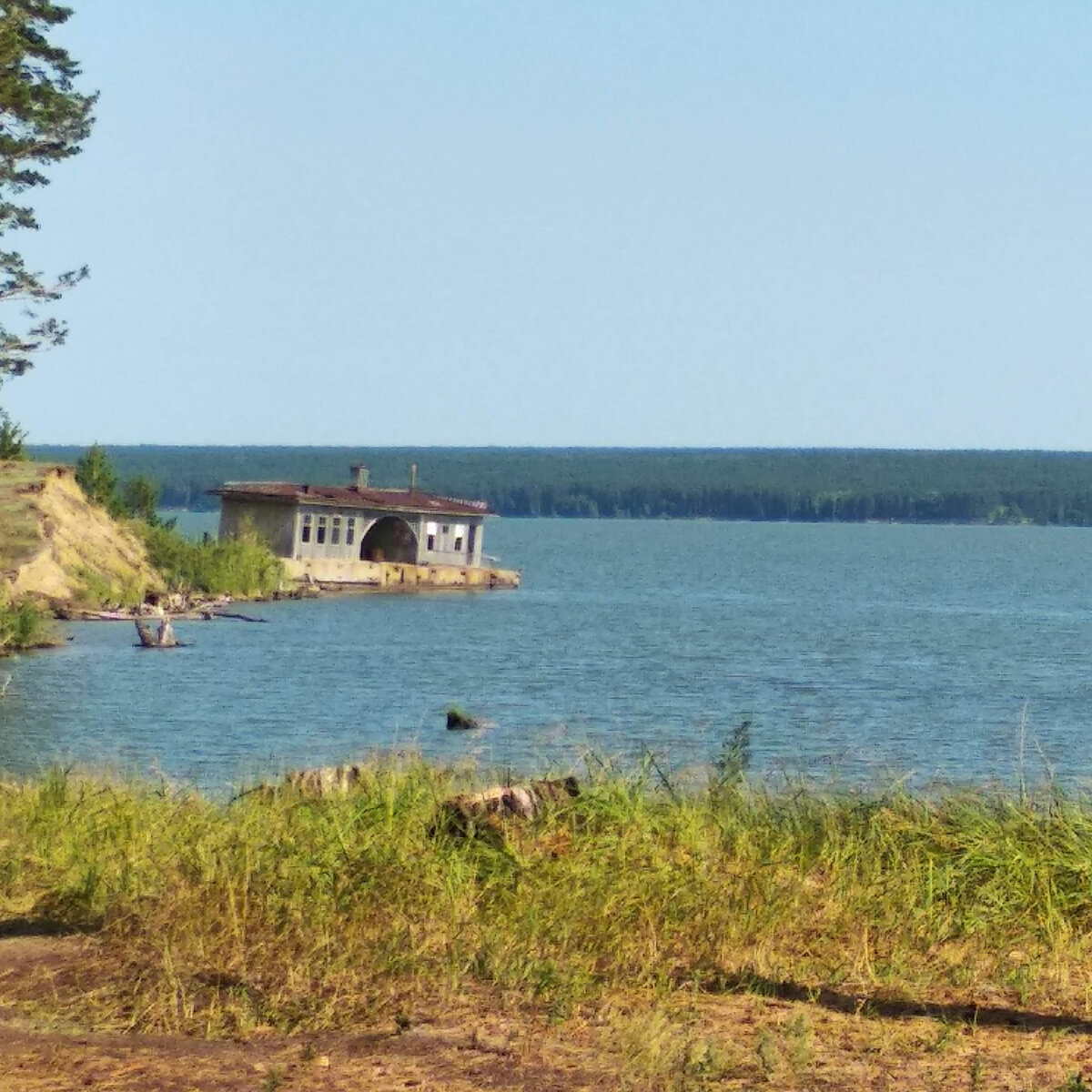 Погода в старинке. Пристань с почжем.