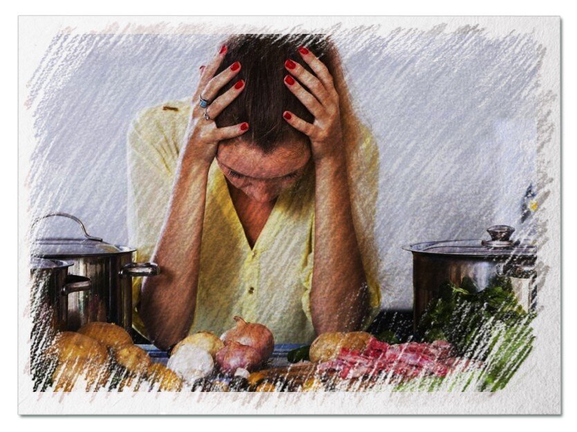 Чего матери не поможет? Почему допускает, что бы она так много работала? 