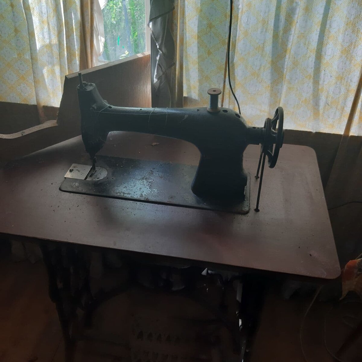 швейная машинка ZINGER