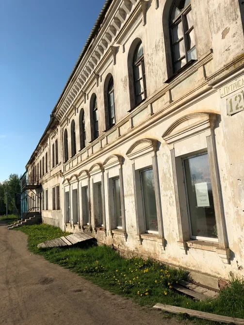 Сплошная застройка в селе Медведь