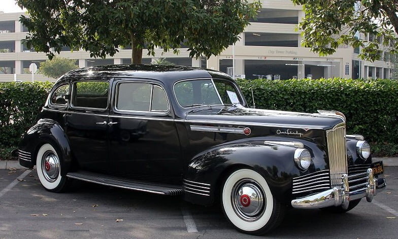 Packard 180 Touring Sedan модели 1942 г.