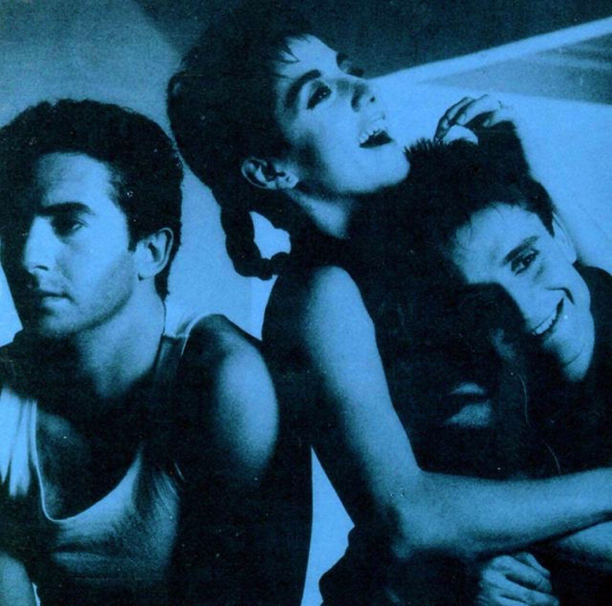 Обложка альбома Entre el cielo y el suelo группы Mecano