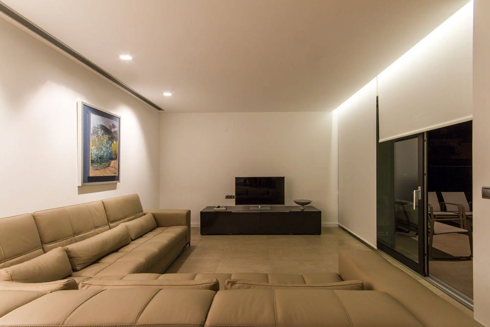 Как жить без люстры? Да очень просто!