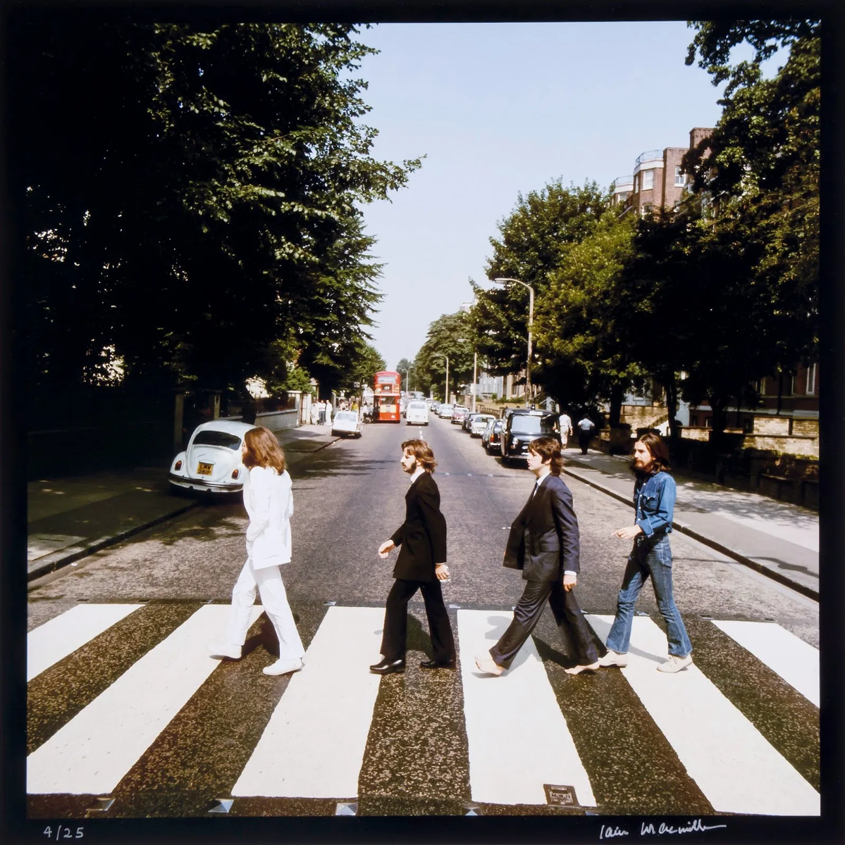 Abbey road. Битлз аббей роад. The Beatles Эбби роуд. Обложка альбома Битлз Abbey Road. Abbey Road Beatles улица.