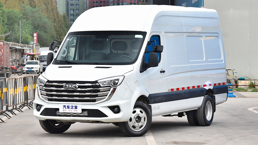 Китайский ЦМФ JAC Sunray 2023 года прошел рестайлинг и получил новый мотор