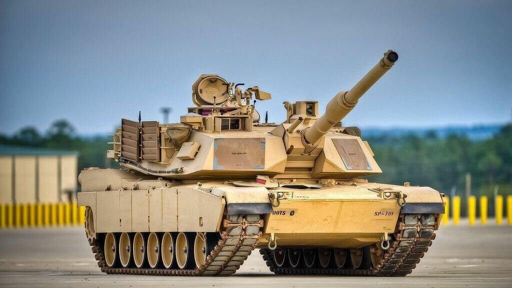     Соединенные Штаты не станут отправлять Киеву танки Abrams, поскольку они «подвержены поломкам и требуют обширного опыта обслуживания». К тому же, солдат ВСУ слишком сложно обучать управлению такими машинами.