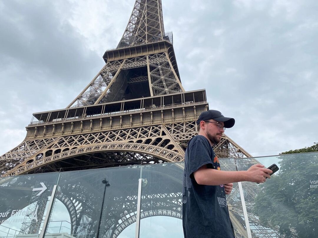    Александр Петров часто путешествуетСоцсети Стаси Милославской