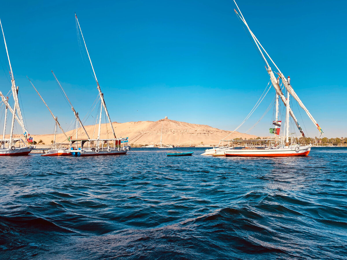 Любой туристический маршрут по Египту частично проходит вдоль берегов Нила, где собраны самые выдающиеся памятники древних цивилизаций.