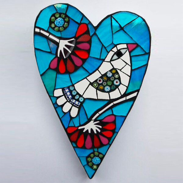 Мозаика из стекла на основе из пенопласта.