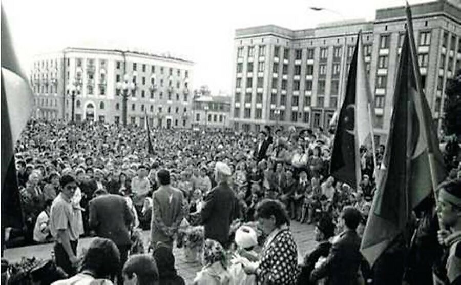 
Фото из книги Рафаэля Хакимова «Бег с препятствиями по пересеченной местности» (мемуары)