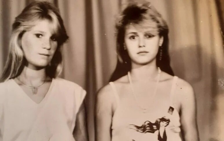 Марина Плотникова (слева) с подругой