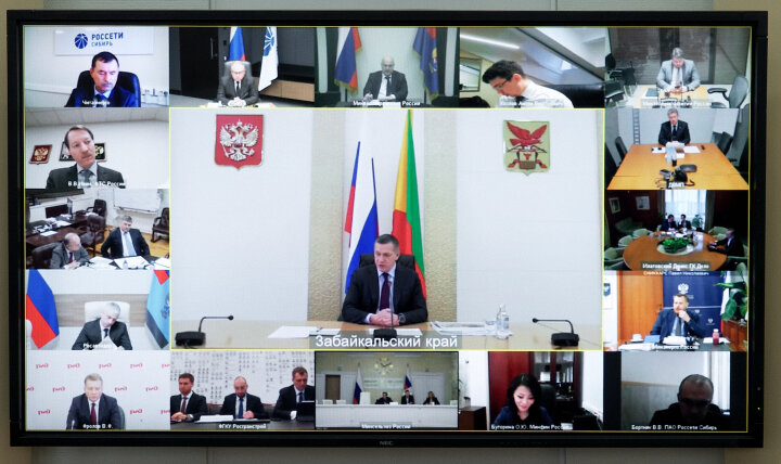 Фото: Корпорация развития Дальнего Востока. Полномочный представитель Президента РФ Юрий Трутнев провёл совещание с инвесторами Забайкальского края.