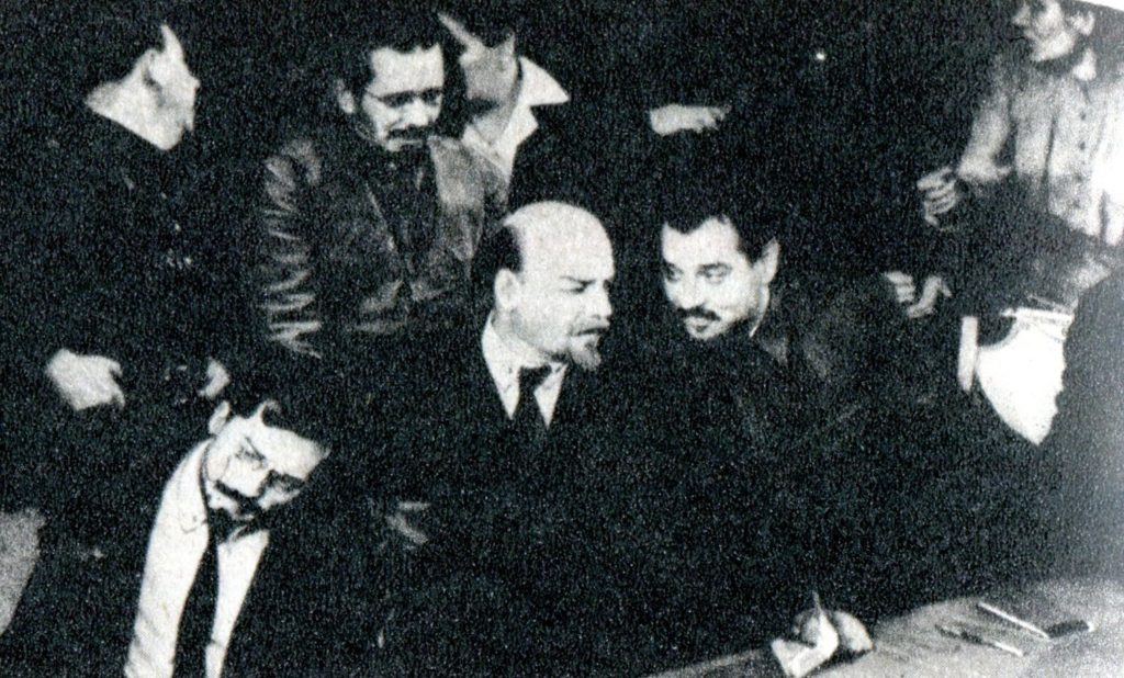 Сцена из спектакля МХАТа «Шестое июля»