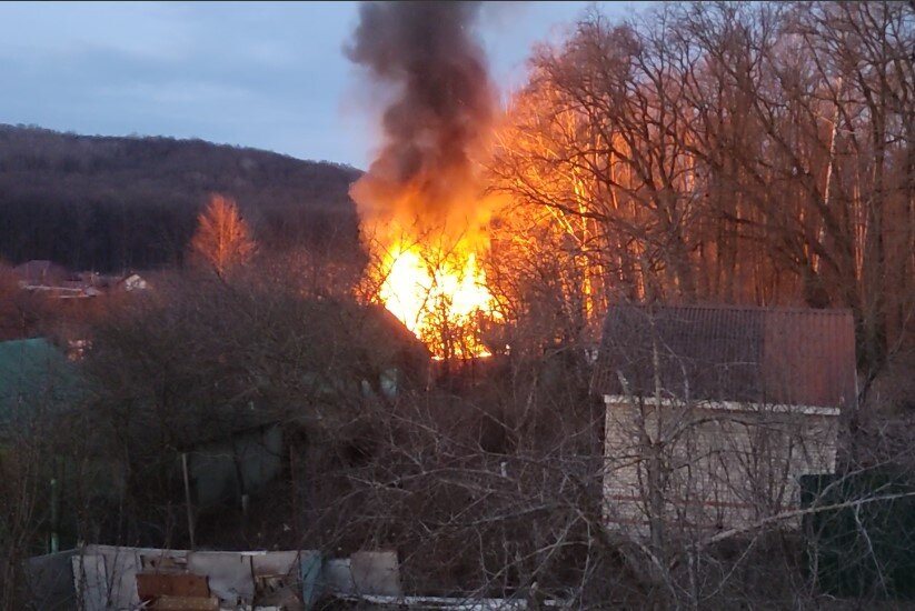 Фото пожара  сделал наш сосед по даче