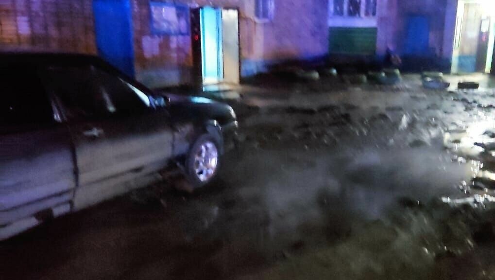     Администрация Ростова-на-Дону заявила, что ямочному ремонту дорог весной 2023 года помешали обильные дожди, об этом рассказал замглавы администрации Юрий Овчинников.