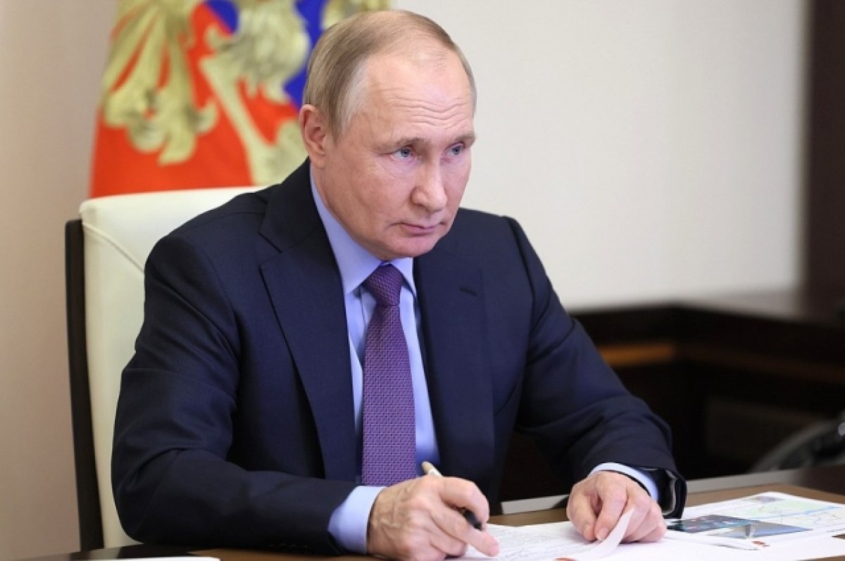    Разведчик Риттер: Путин зарабатывает миллиарды для РФ вопреки санкциям