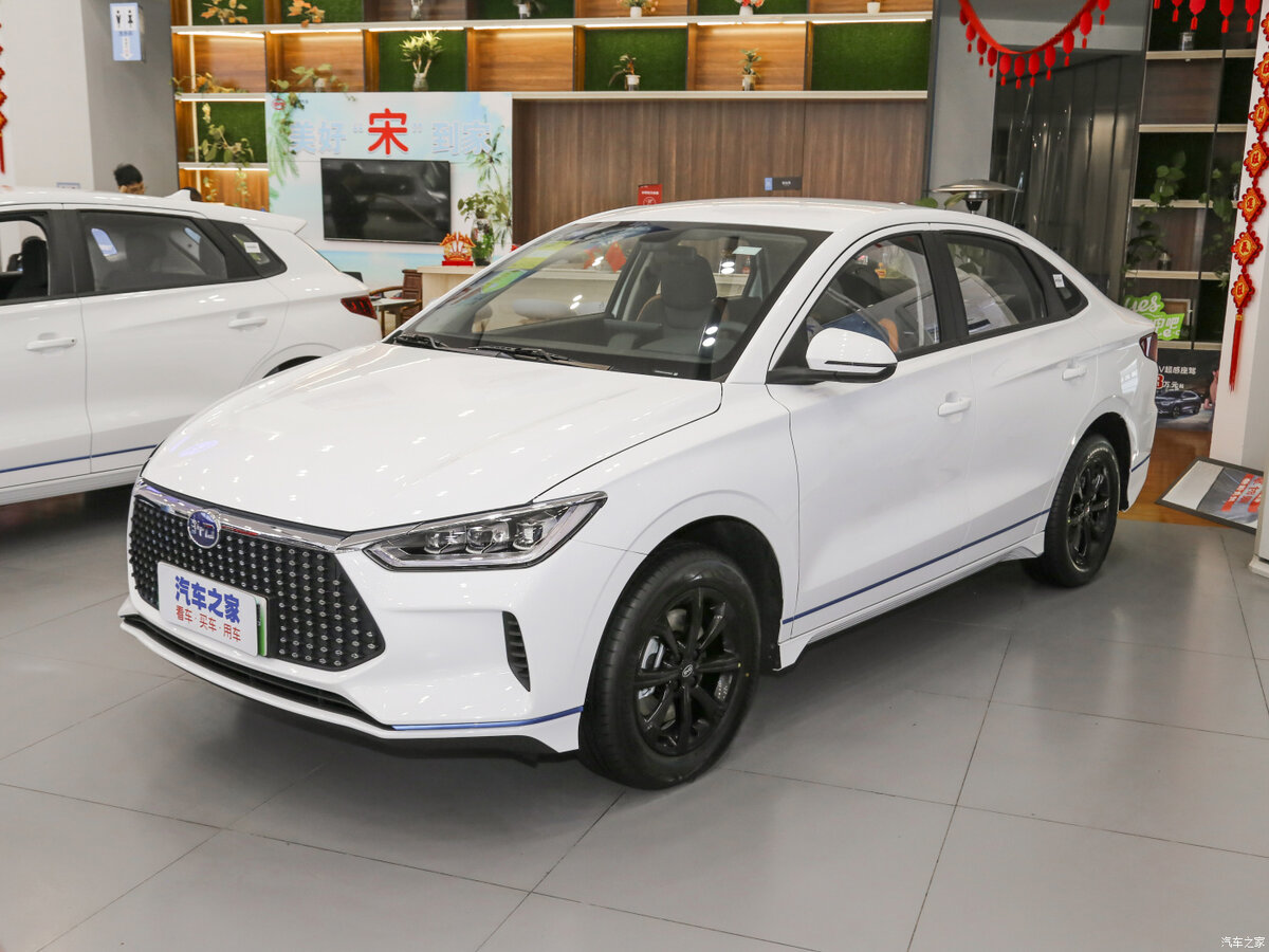 Модель BYD e3 имеет только электрическую версию.