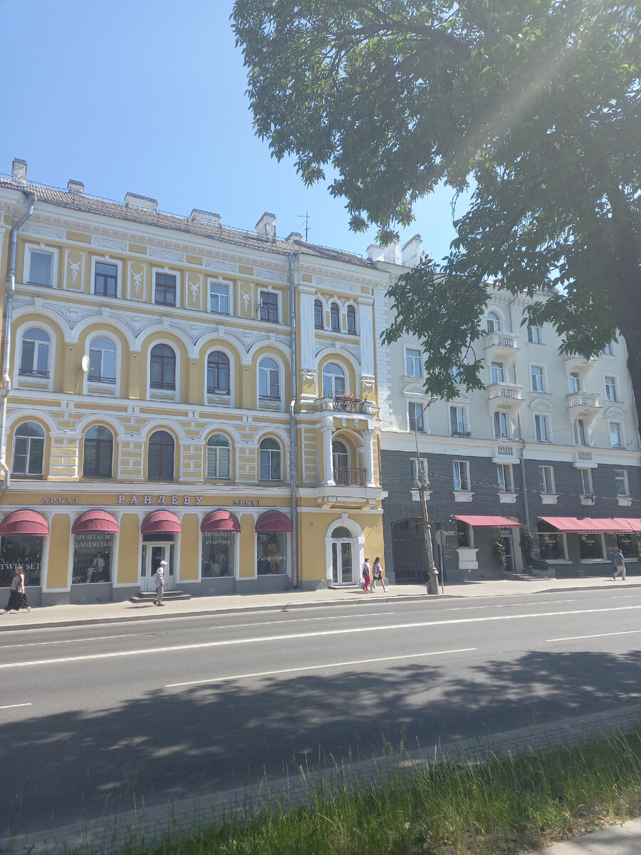 Прогулка по Октябрьскому проспекту