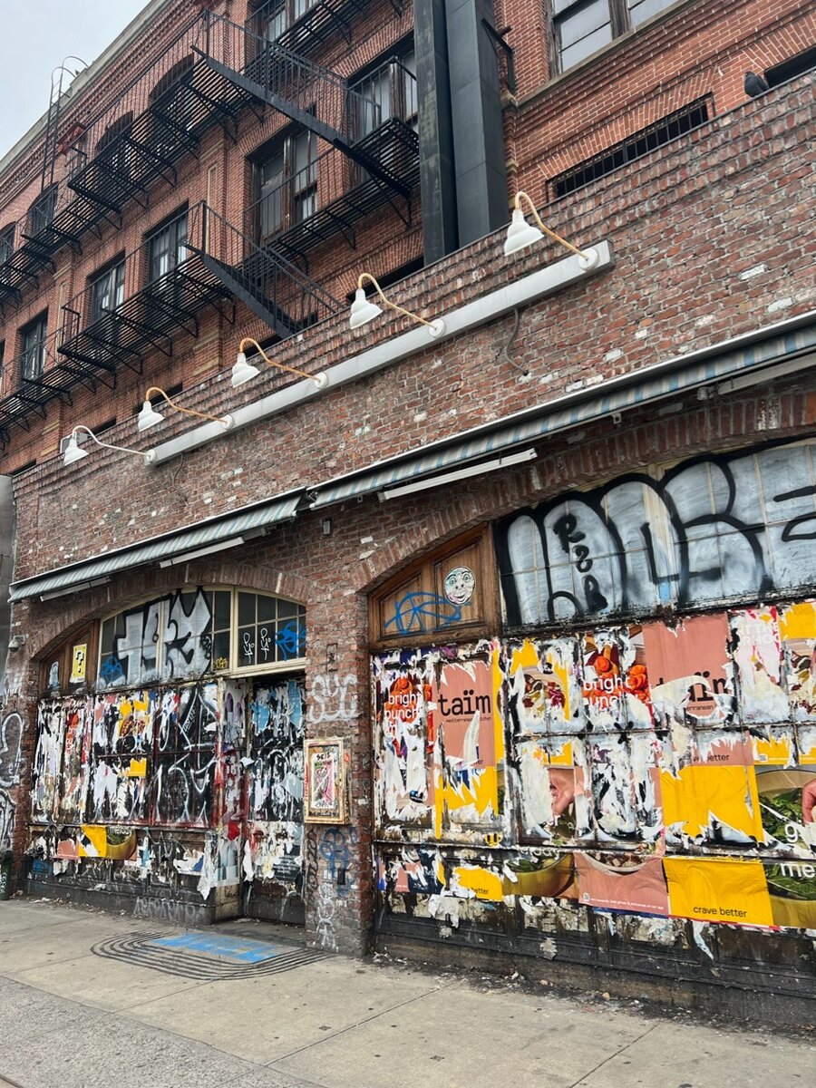 Район Bowery (а может Нижний Ист Сайд)🤷🏻‍♀️