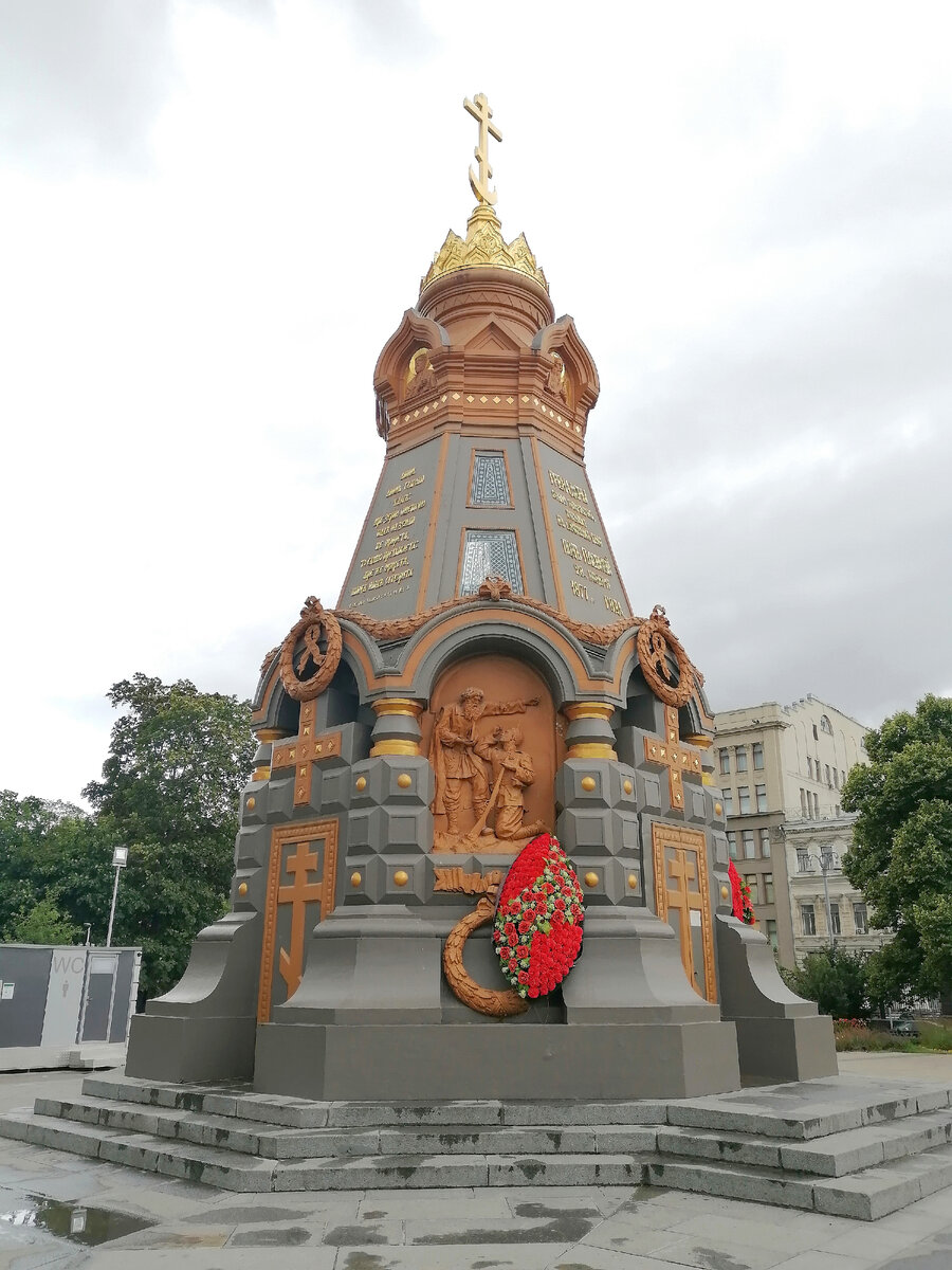 Памятник героям плевны на китай. Памятник героям Плевны на Китай городе. Гандантэгченлин Улан-Батор. Гандан в Улан-Баторе. Ступа Шамбала.