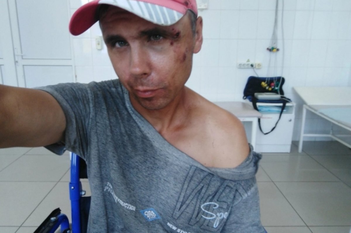    Велопутешественник из Кимр упал на спуске и попал в больницу