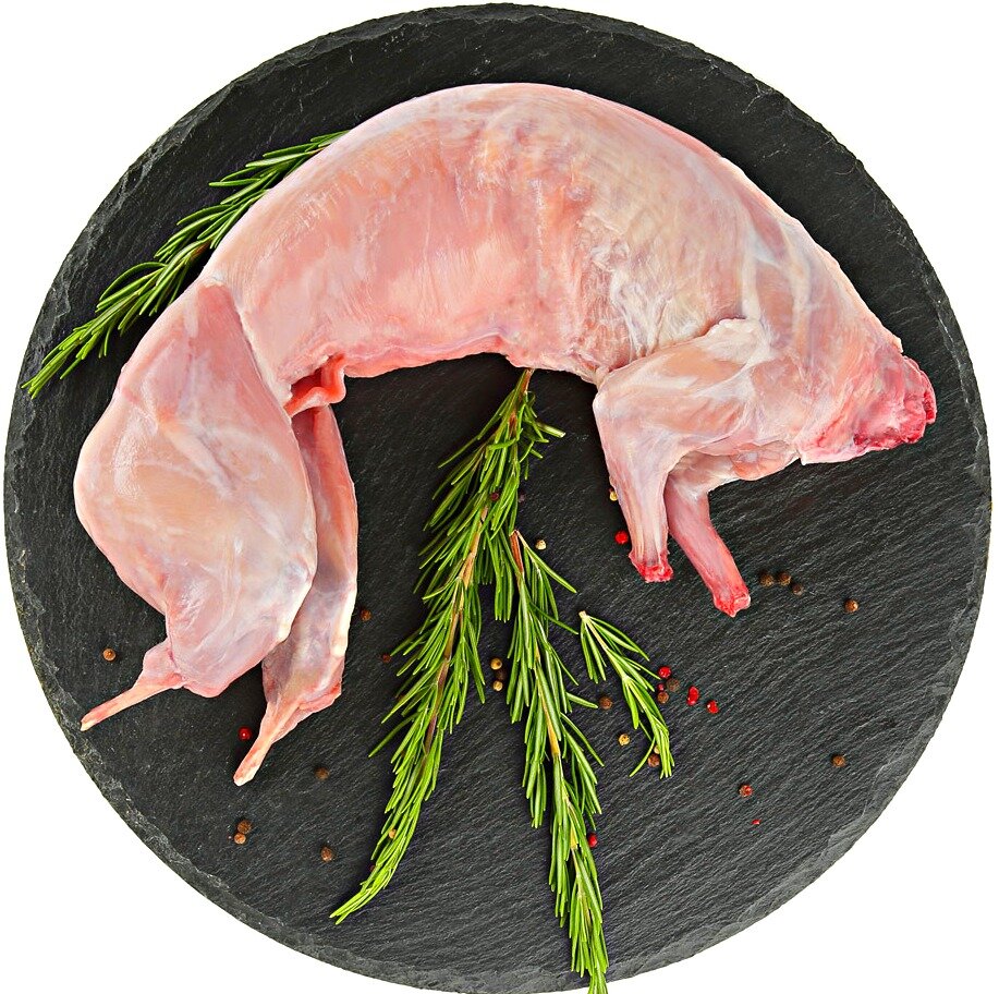 Тушка молодого кролика.