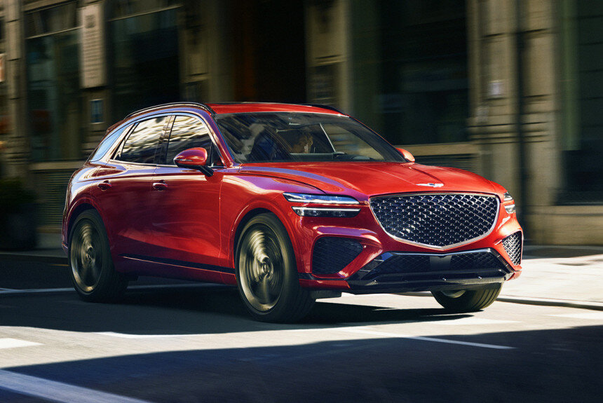 Появились первые изображения и ключевая информация о роскошном внедорожнике, представителе южнокорейского бренда HYUNDAI Genesis GV70 2022 года выпуска. 
Пока представлены версии с двигателем V6, но в скором времени ожидается и появление версии с четырехцилиндровым двигателем.