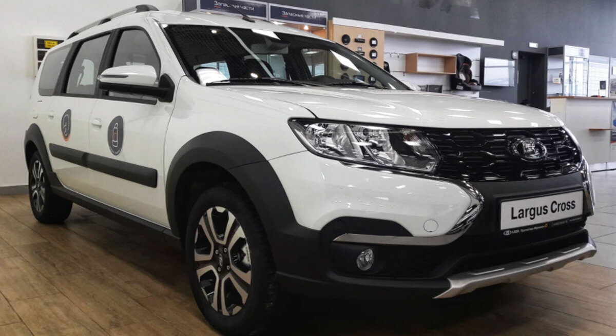 Передняя часть новой LADA Largus сильно преобразилась