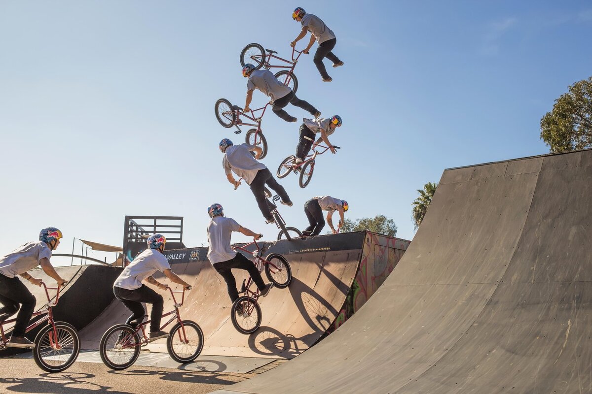 Прыжок на BMX