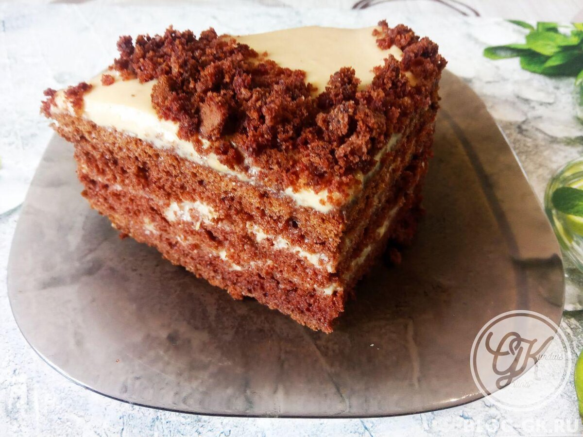 Шоколадный пирог с нежным заварным кремом