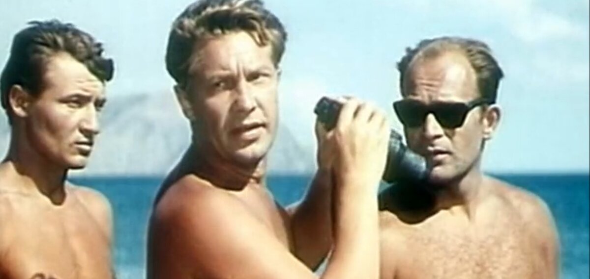 Кадр из фильма Акваланги на дне