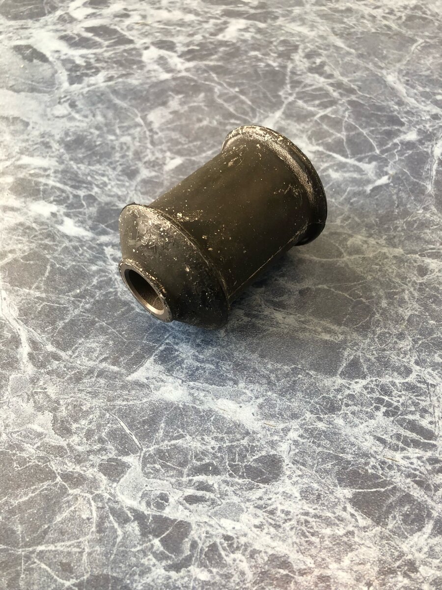 Передний сайлентблок на Транзиты с 1991 по 2014 год