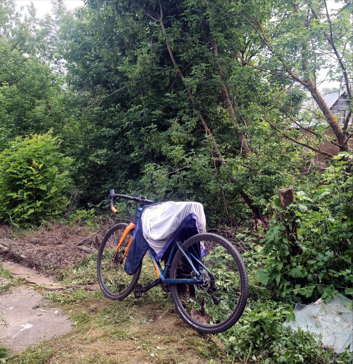 Закрывала, чтобы комп, фонарь и седло не расплавились