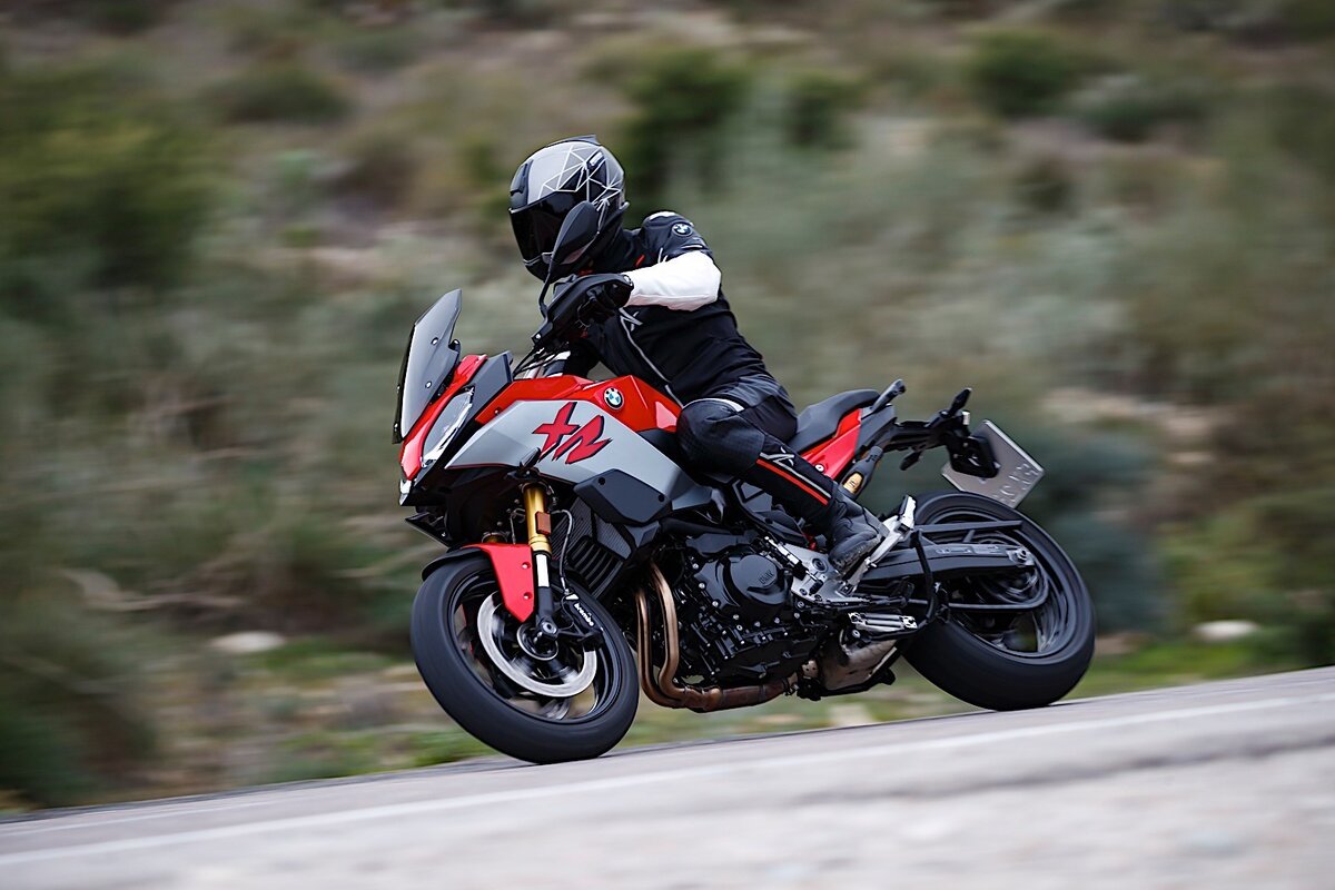 BMW x900xr