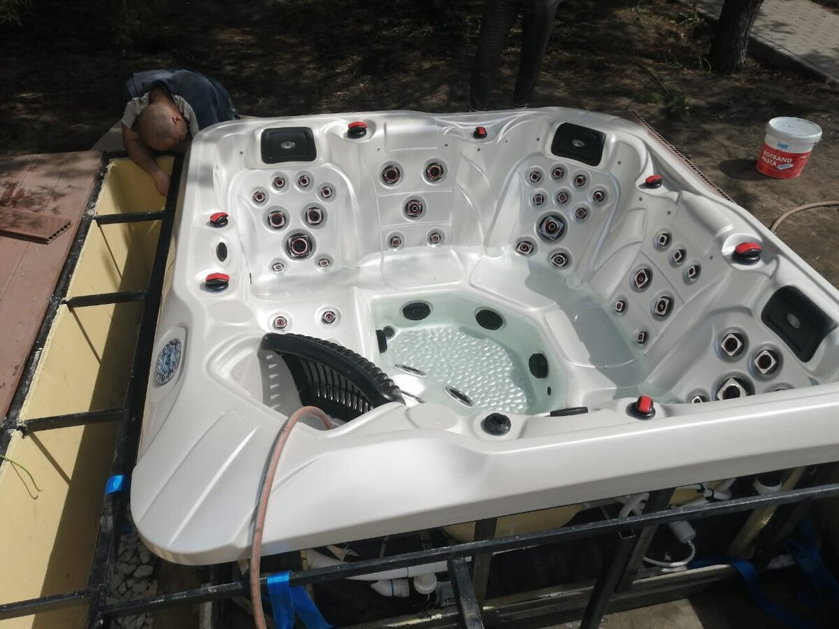 Установка спа бассейна JNJ Spas-631