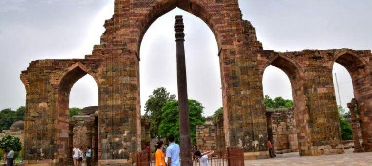 Железный столб Дели не заржавел, хотя был построен около 1600 лет назад.