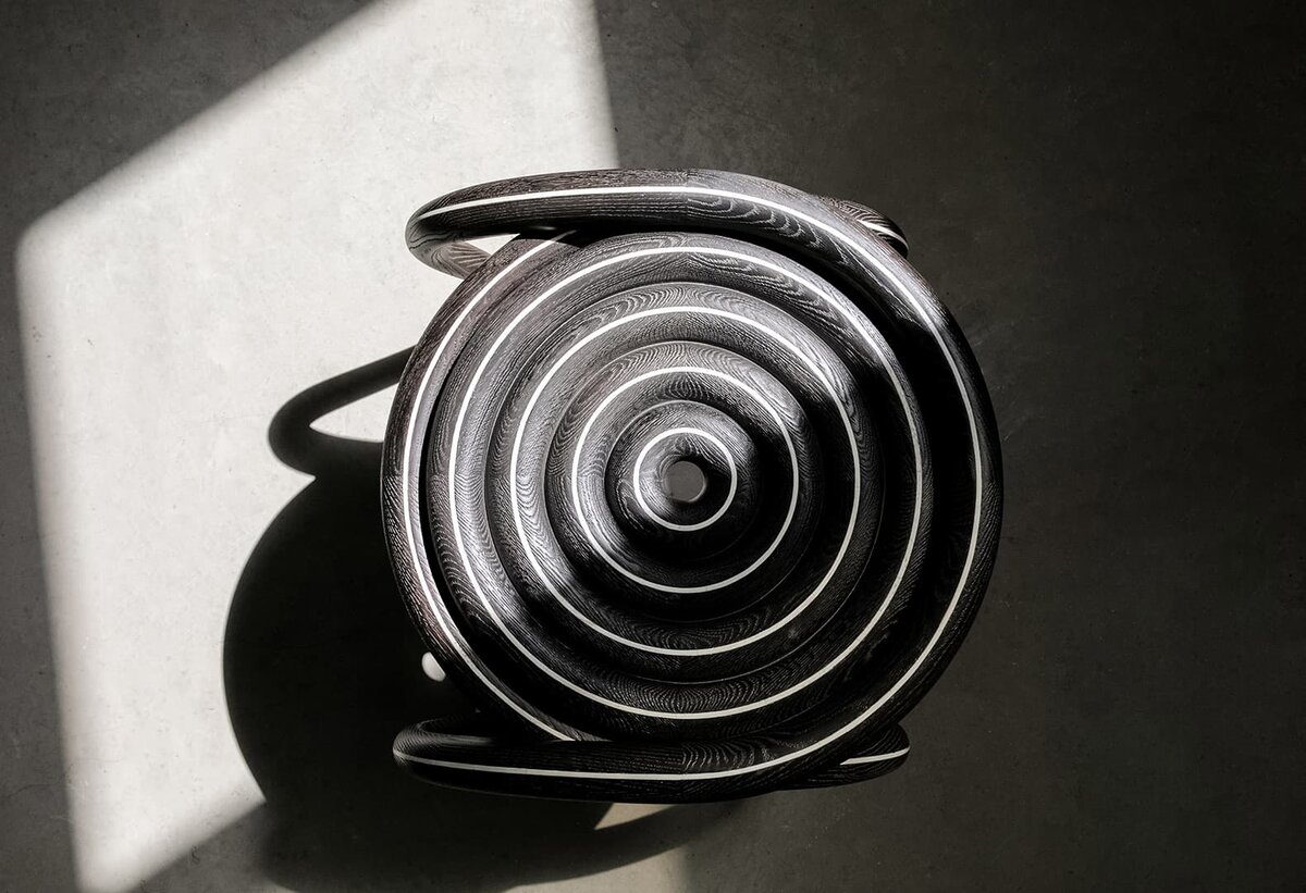 ПРИСТАВНОЙ СТОЛИК APEP. ДИЗАЙН: DON TANANI 
