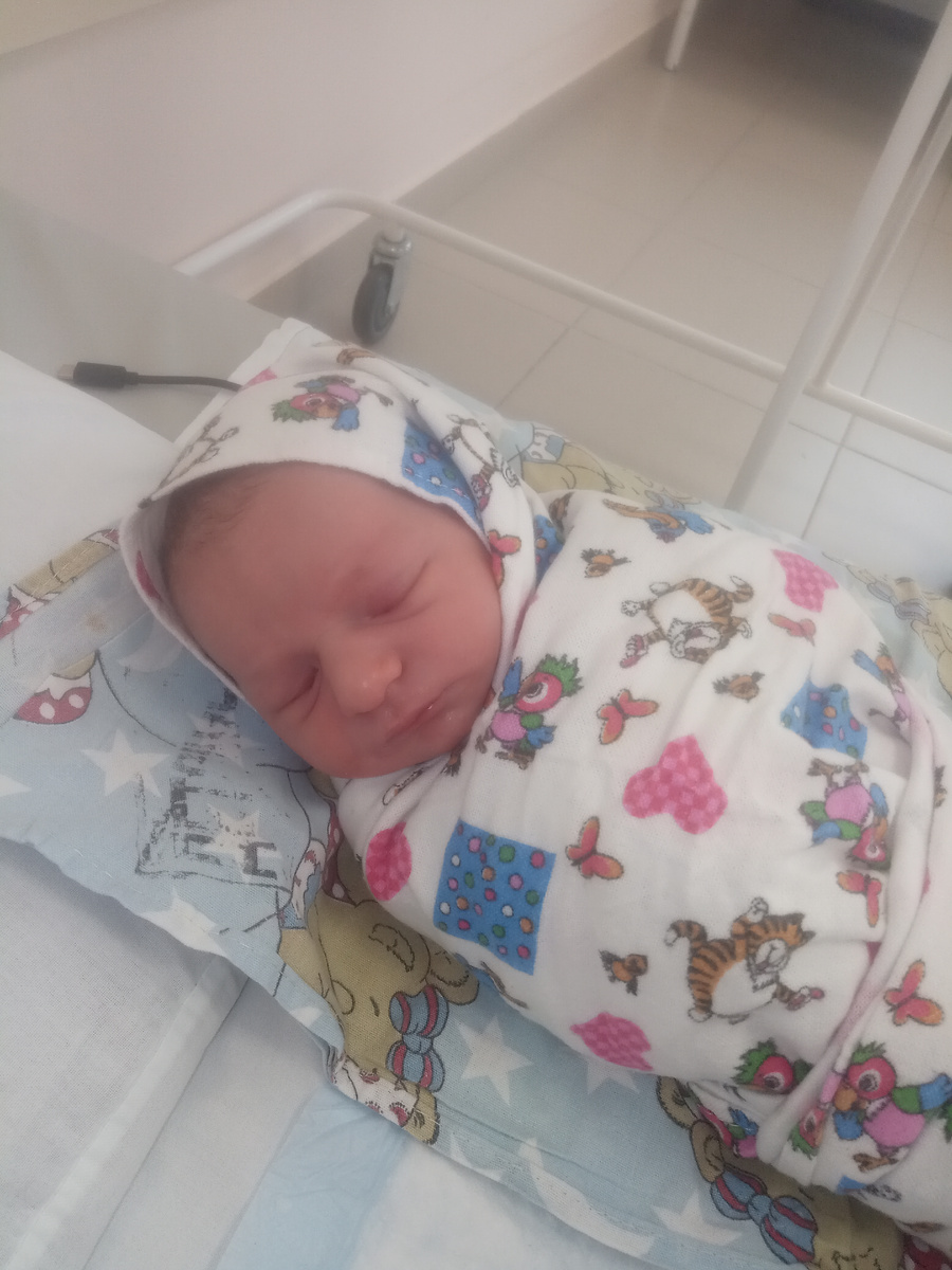 Через несколько часов после рождения