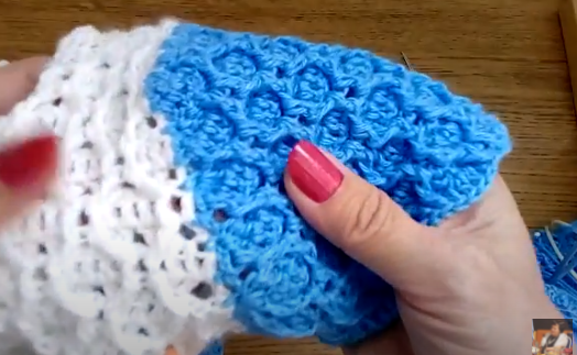 Имитация втачного рукава крючком.