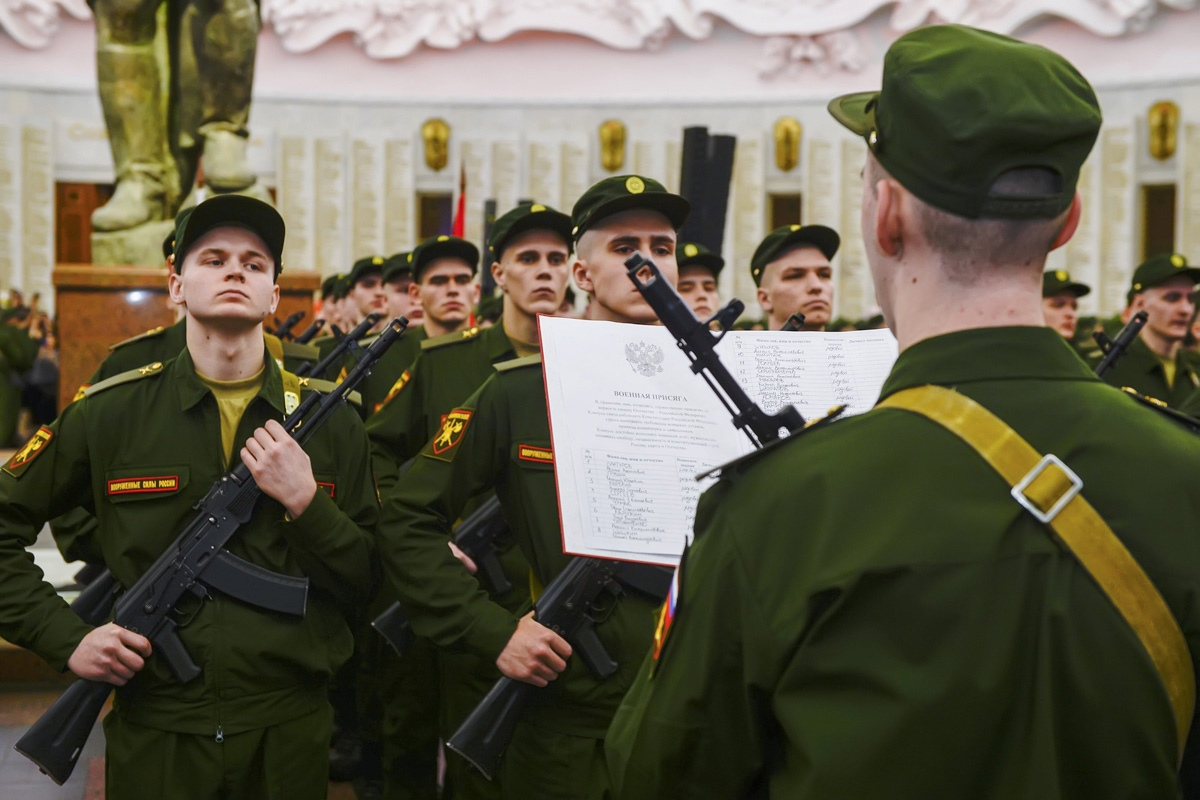 Семеновский полк присяга 2019. Семеновский полк присяга 2020. Присяга в армии РФ 2022. Присяга 2020.